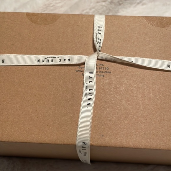 Rae Dunn coral colour make up containers NIB ❤️Price Drop❤️ - Picture 6 of 9